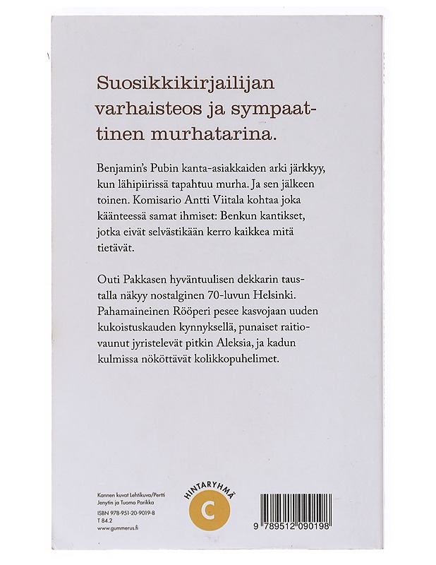 Maanantaihin on paljon matkaa - Outi Pakkanen - Romaanit ja novellit - 10105619369 - 1