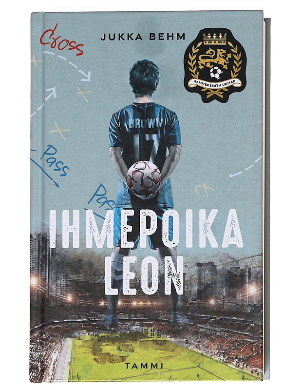 Ihmepoika Leon - Jukka Behm - Romaanit ja novellit - 10105621945 - 0