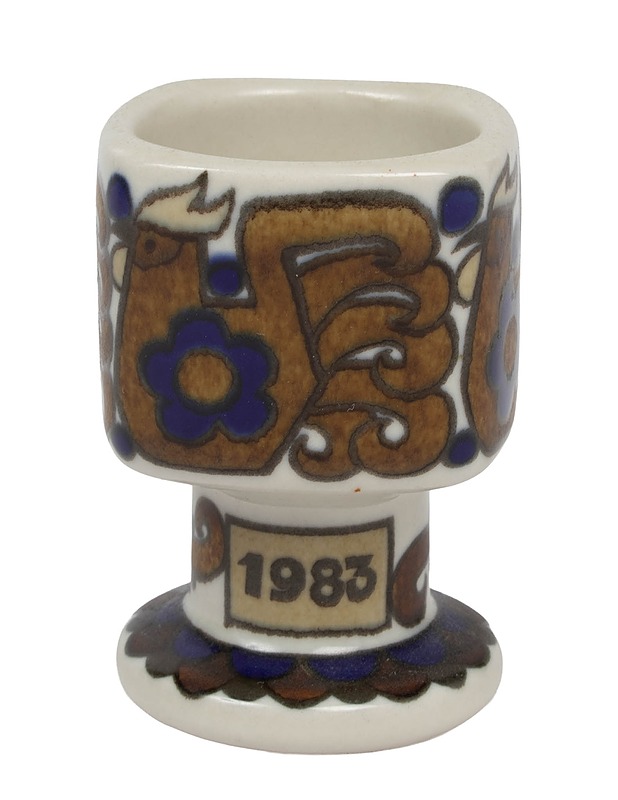 ARABIA Kalevala 1983 vuosimunakuppi  - Designsuosikit - 10105622533 - 1