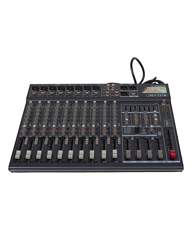 YAMAHA MX12/6 -mikseri  - Audio - 10105629499 - 1