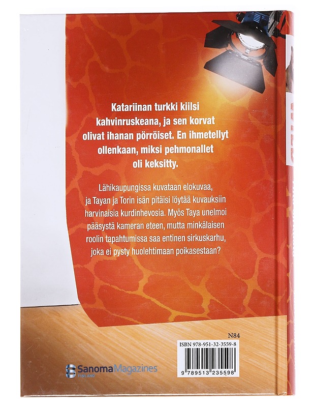 Yhtä sirkusta - Lucy Courtenay - Kaunokirjallisuus - 10105629988 - 1