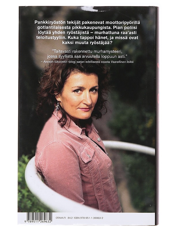 Neljäs uhri - Jungstedt, Mari - Romaanit ja novellit - 10105636860 - 1