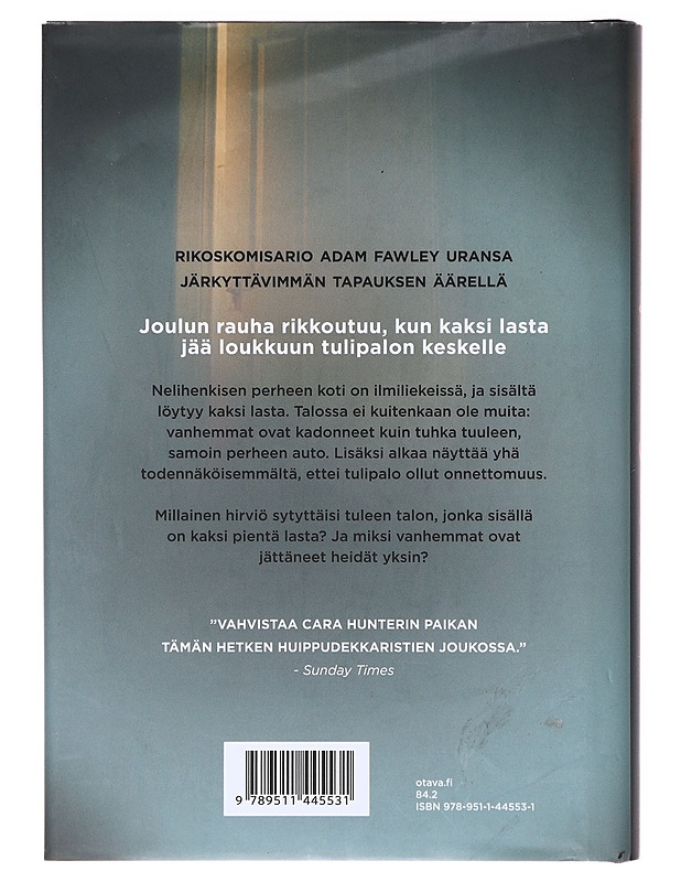 Ei ulospääsyä - Hunter, Cara - Romaanit ja novellit - 10105638960 - 1