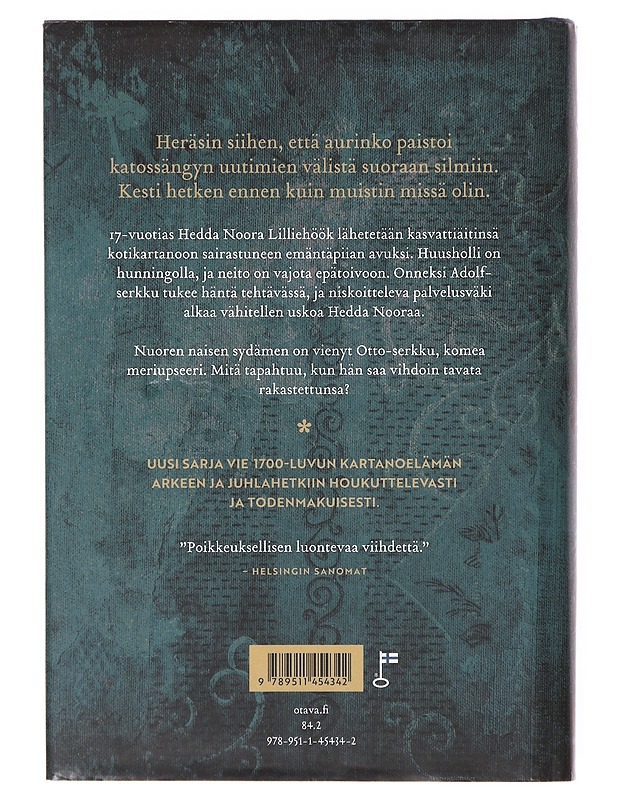 Kasvattitytär - Enni Mustonen - Romaanit ja novellit - 10105645350 - 1