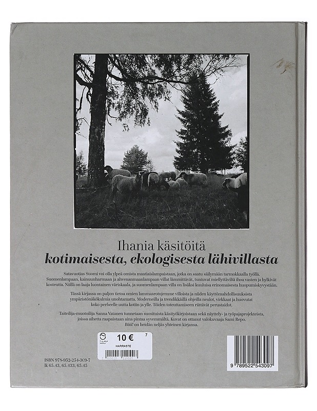 Bää! : neulo & virkkaa suomenlampaan villasta - Vatanen, Sanna - Tietokirjat ja oppaat - 10105647210 - 1